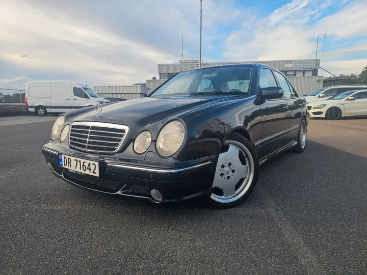Mercedes-Benz E 55 AMG