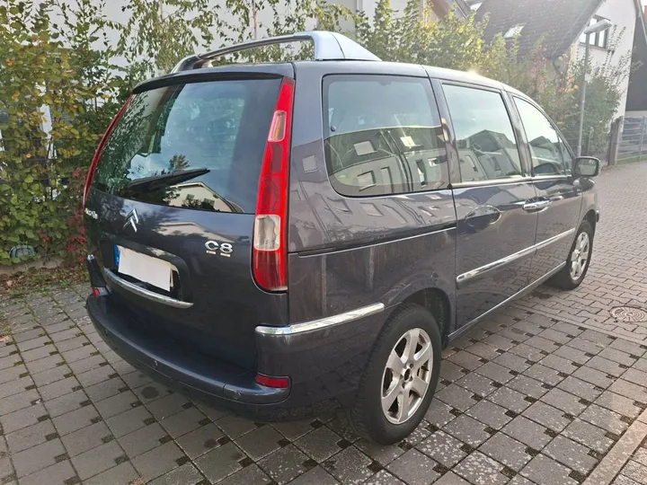 Citroën C8