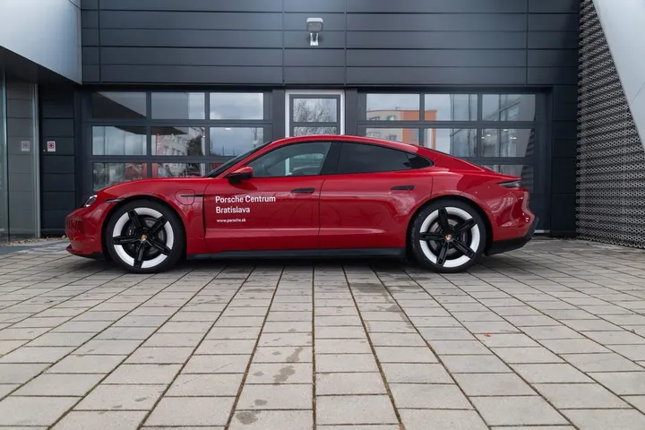 Porsche Taycan