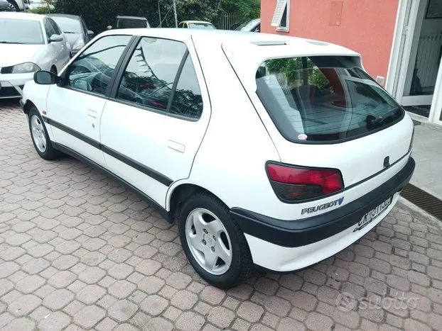 Peugeot 306