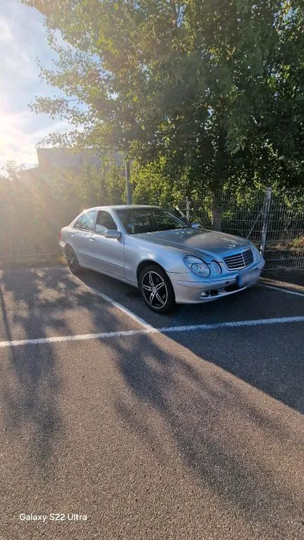 Mercedes-Benz 240