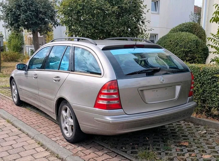 Mercedes-Benz C 220