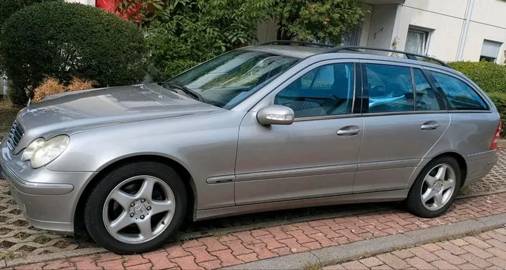 Mercedes-Benz C 220