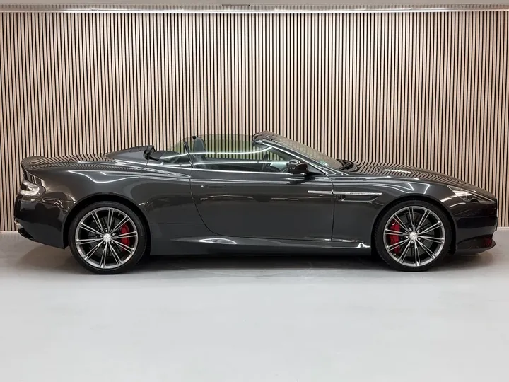 Aston Martin DB9