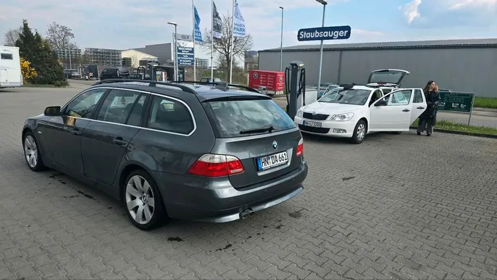 BMW 525