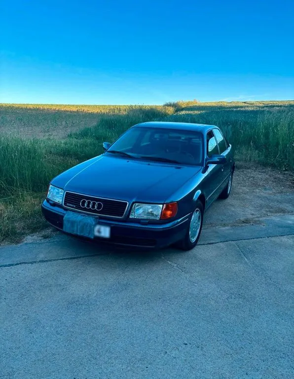 Audi 100