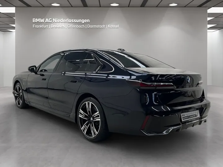 BMW 750