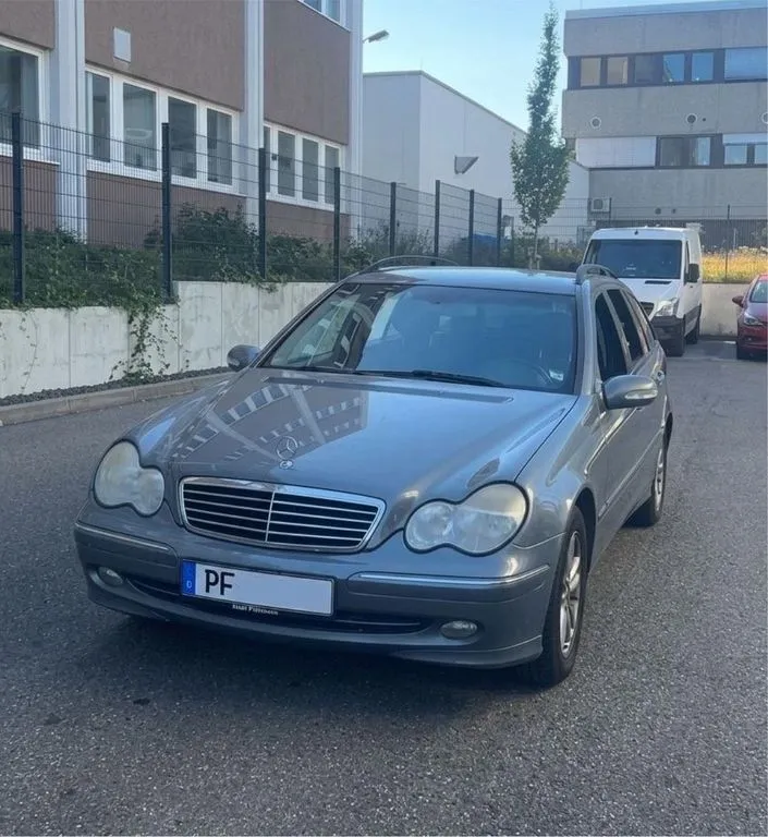 Mercedes-Benz E 200