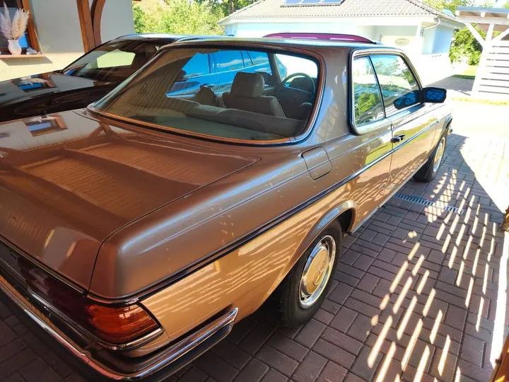 Mercedes-Benz CE 280