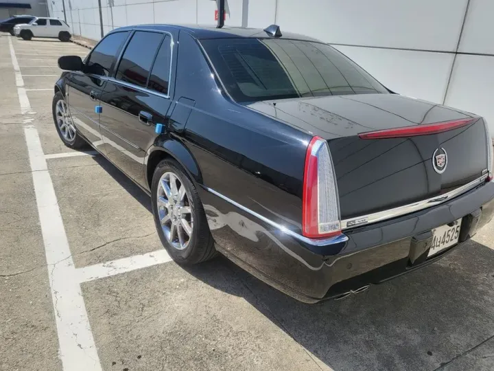 Cadillac DTS
