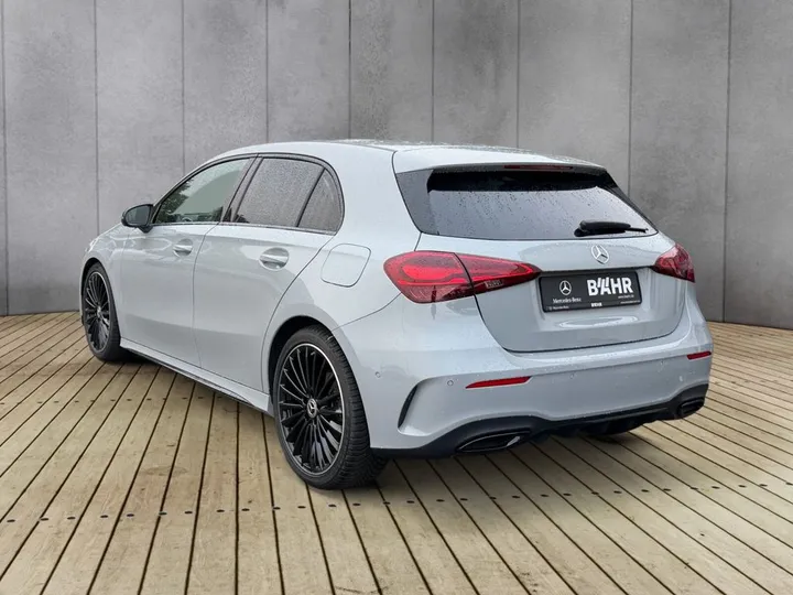Mercedes-Benz A 200