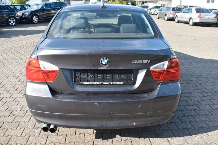 BMW 325