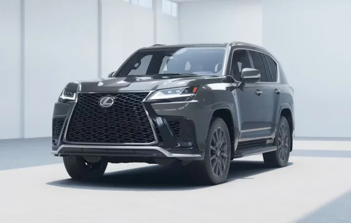 Lexus LX 700