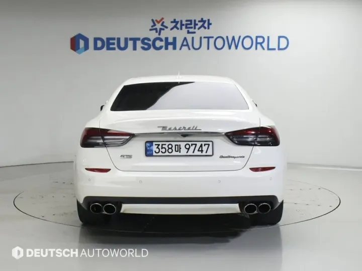 Maserati Quattroporte