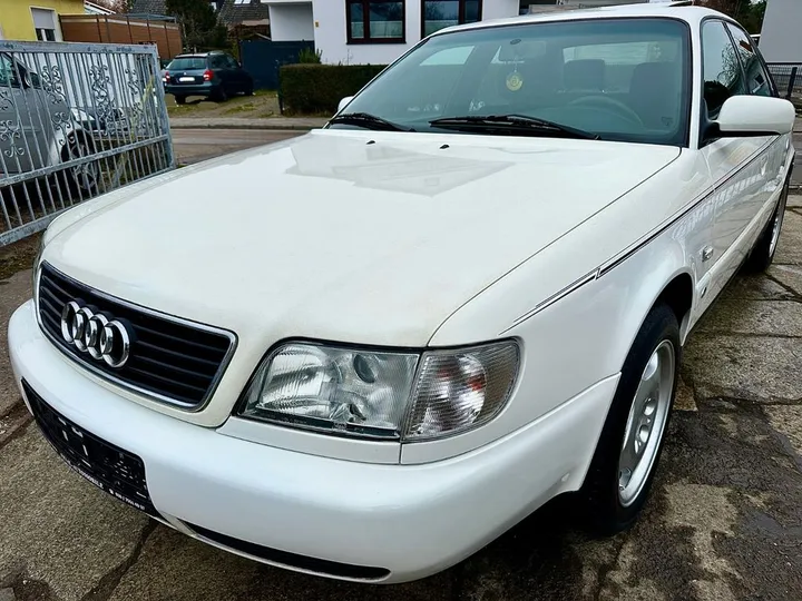 Audi 100