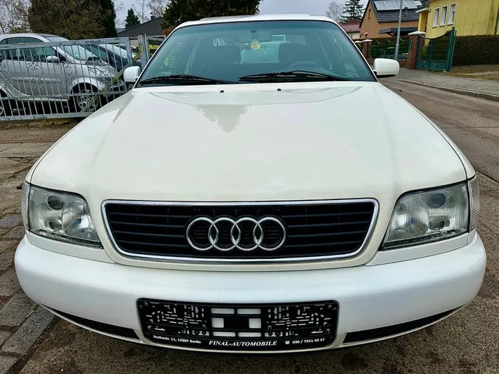 Audi 100