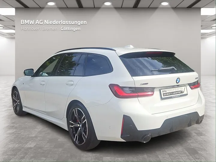 BMW 330
