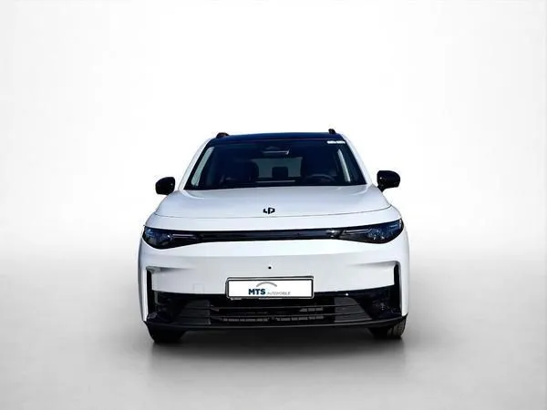 Leapmotor C10