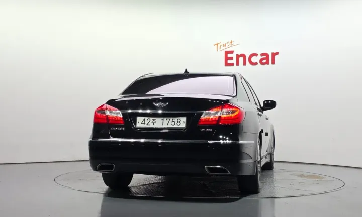 Hyundai Genesis