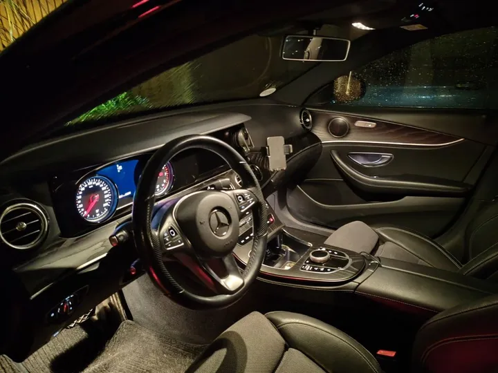 Mercedes-Benz E 200