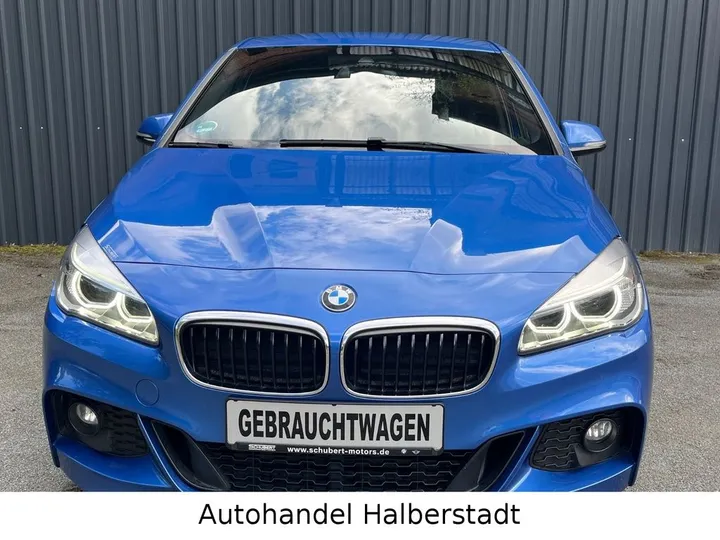 BMW 220