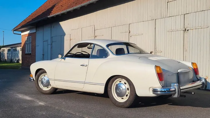 Volkswagen Karmann Ghia