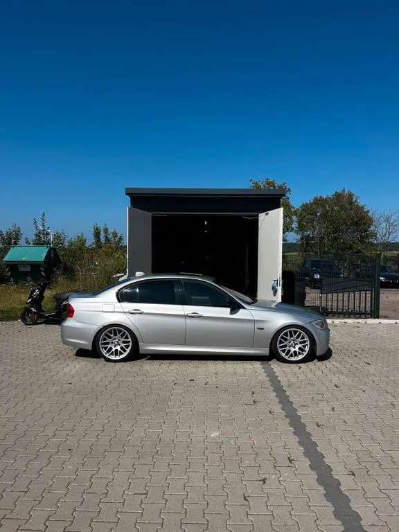 BMW 325