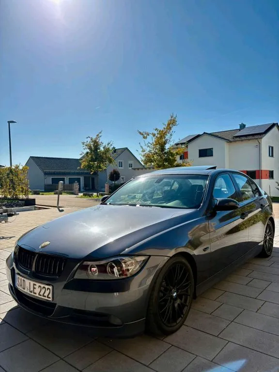 BMW 320