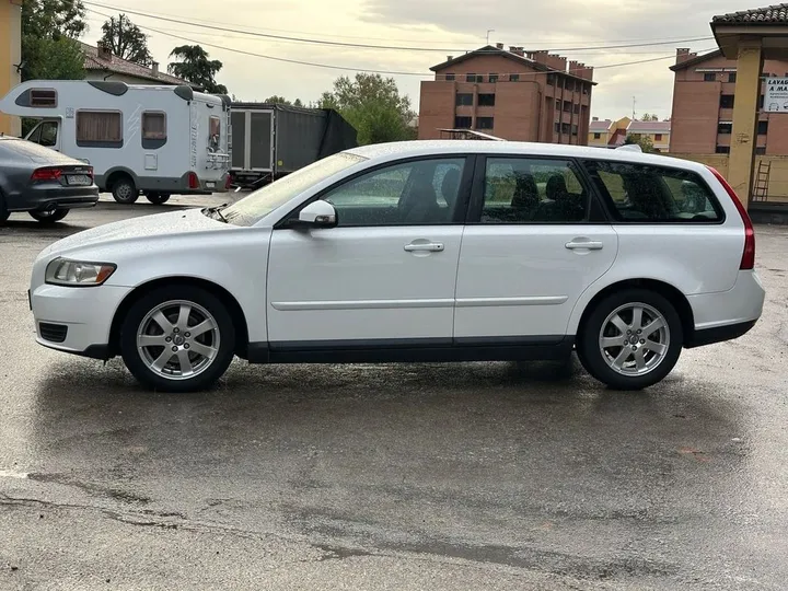Volvo V50