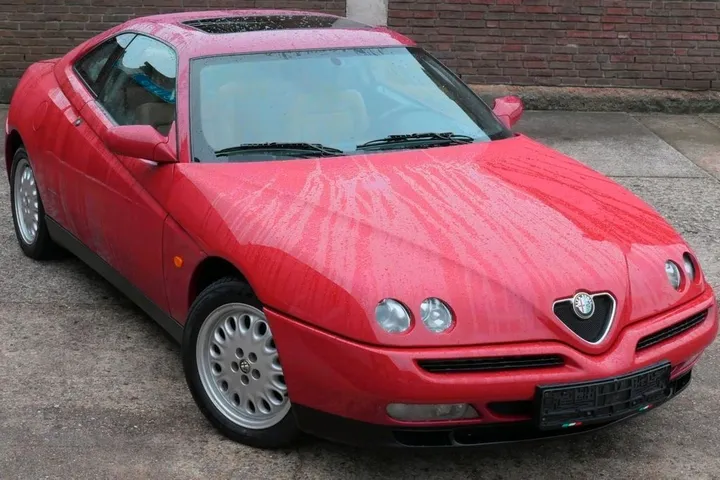 Alfa Romeo GTV