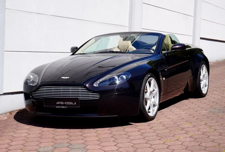 Aston Martin V8 Vantage