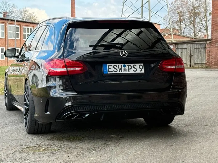 Mercedes-Benz 220