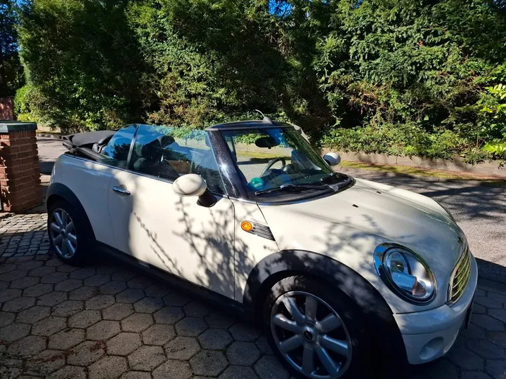 MINI Cooper Cabrio