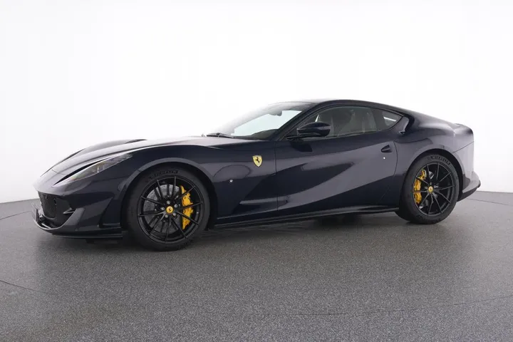 Ferrari 812