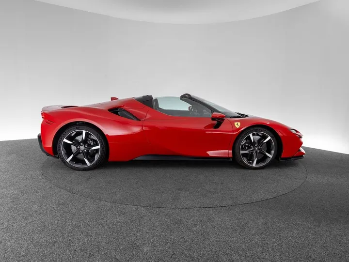 Ferrari SF90