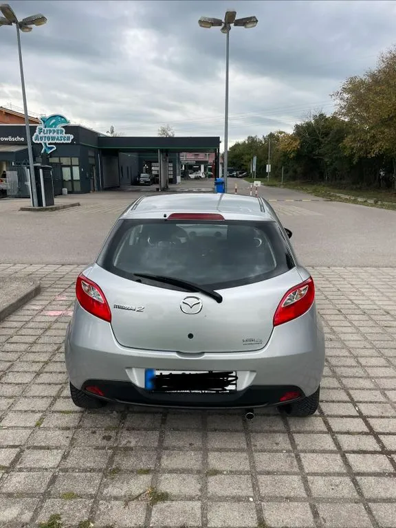 Mazda 2