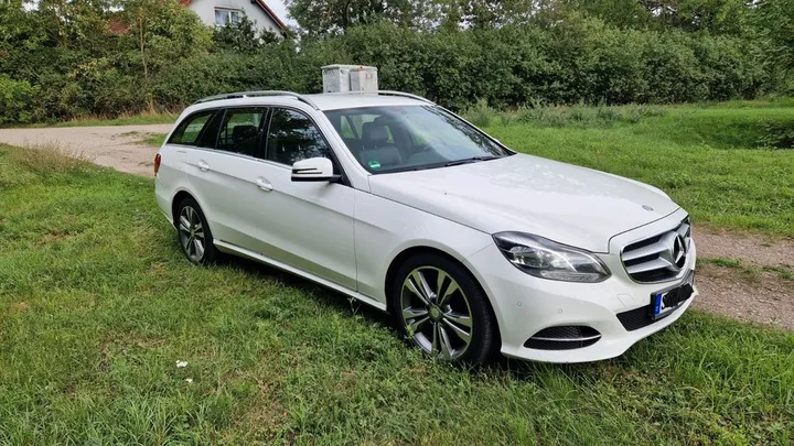 Mercedes-Benz E 220