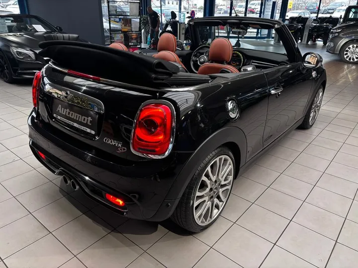 MINI Cooper SD Cabrio