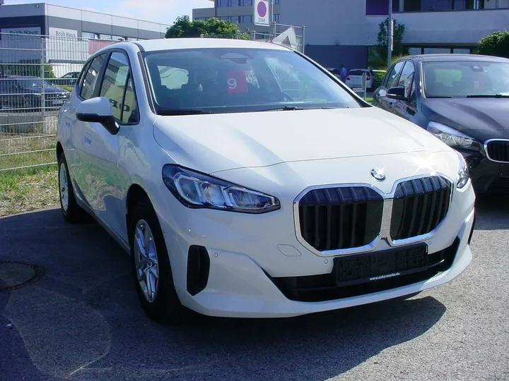 BMW 218