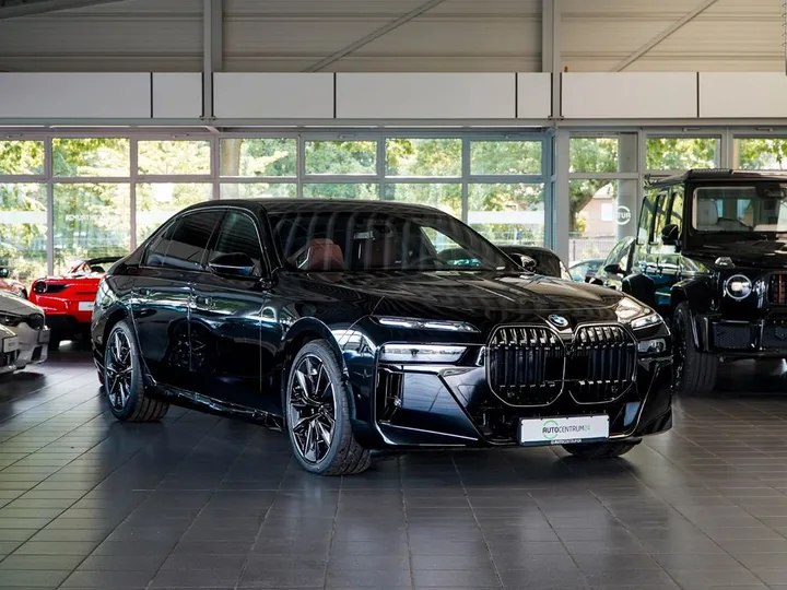 BMW 740