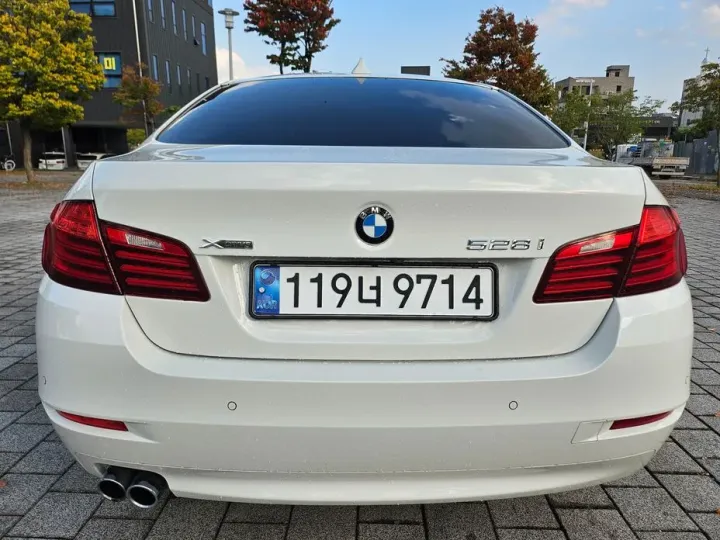 BMW 5-Series