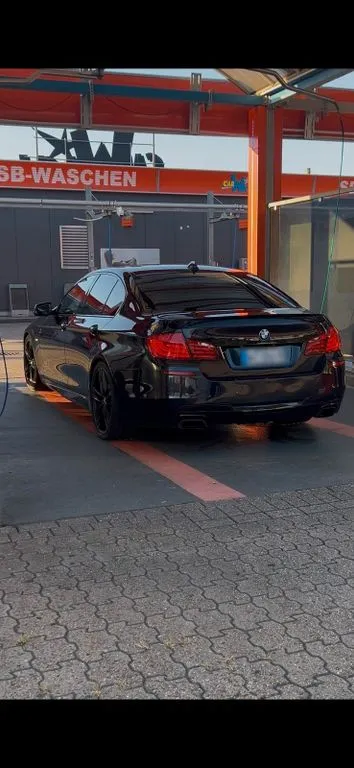 BMW M550