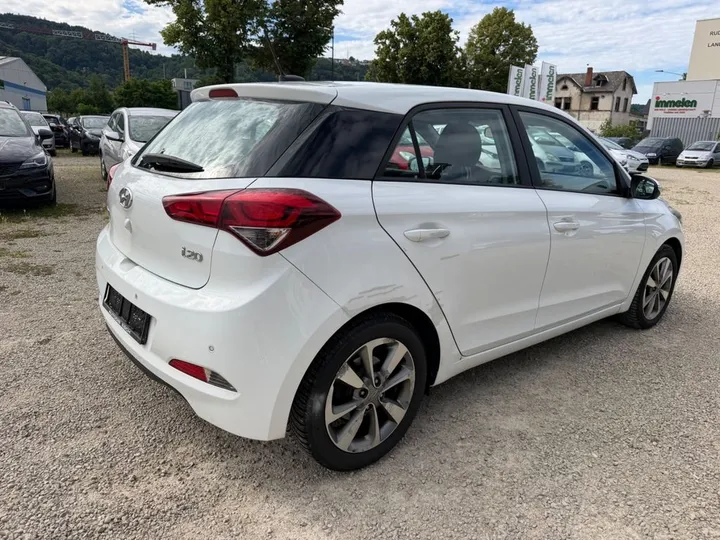Hyundai i20