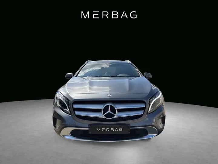 Mercedes-Benz GLA 180