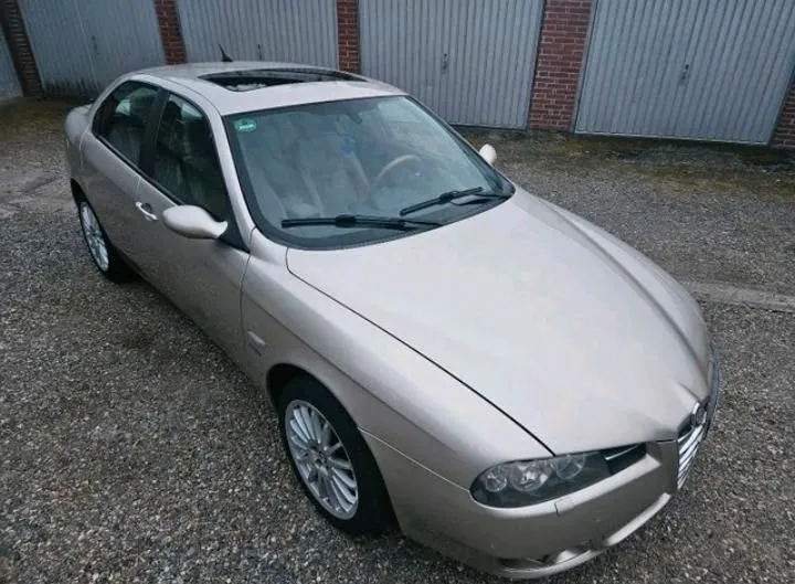 Alfa Romeo 156
