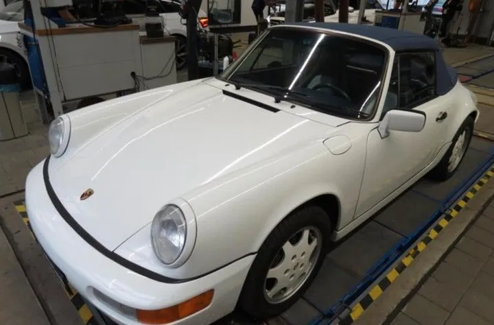 Porsche 964
