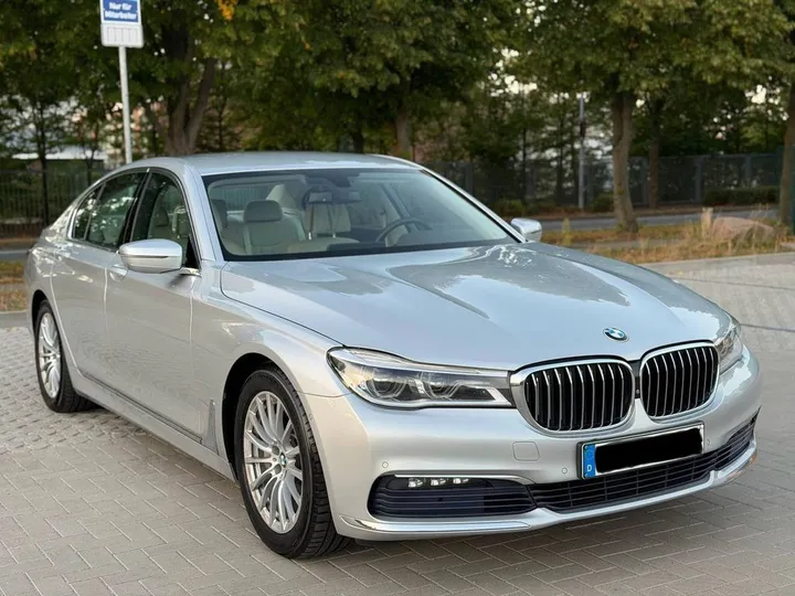 BMW 740