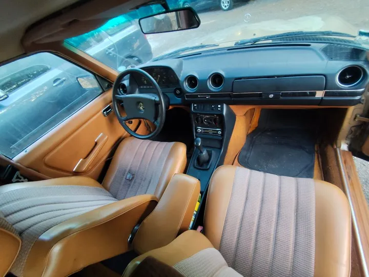 Mercedes-Benz 300