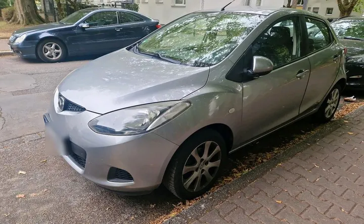 Mazda 2
