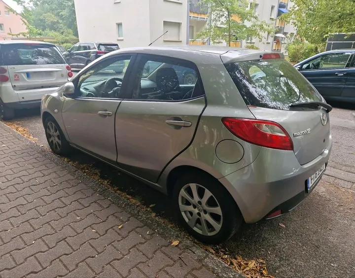 Mazda 2